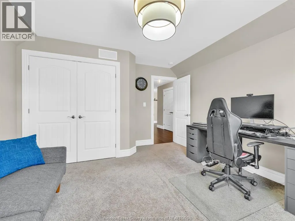 1255 MAPLE