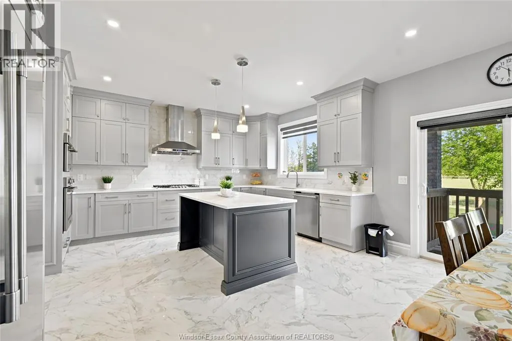 1436 MULLINS DRIVE