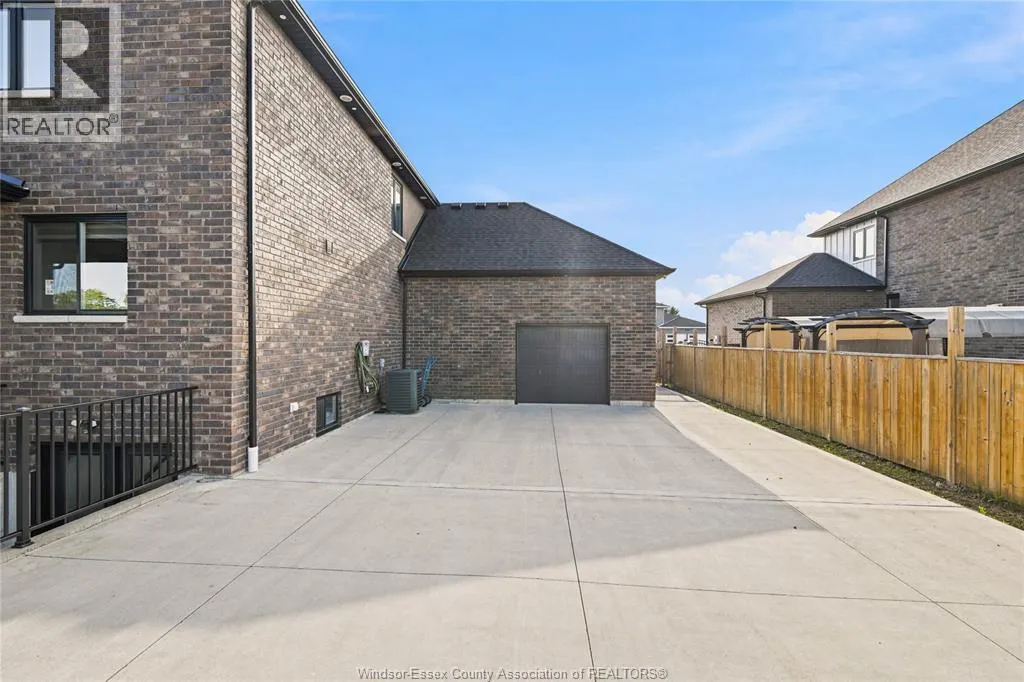 1436 MULLINS DRIVE