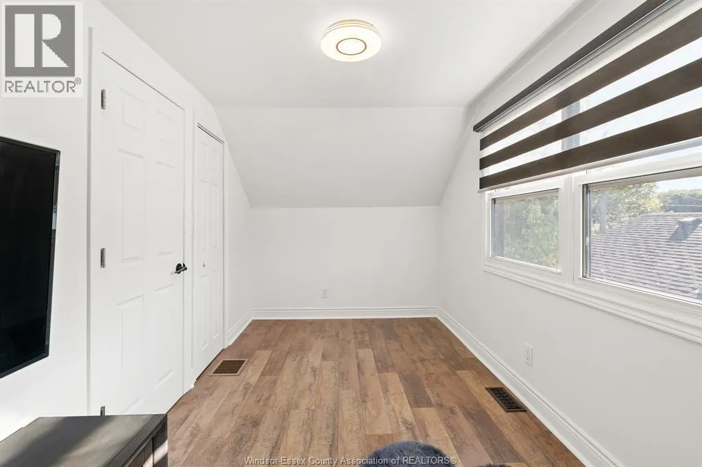 2328 FOREST