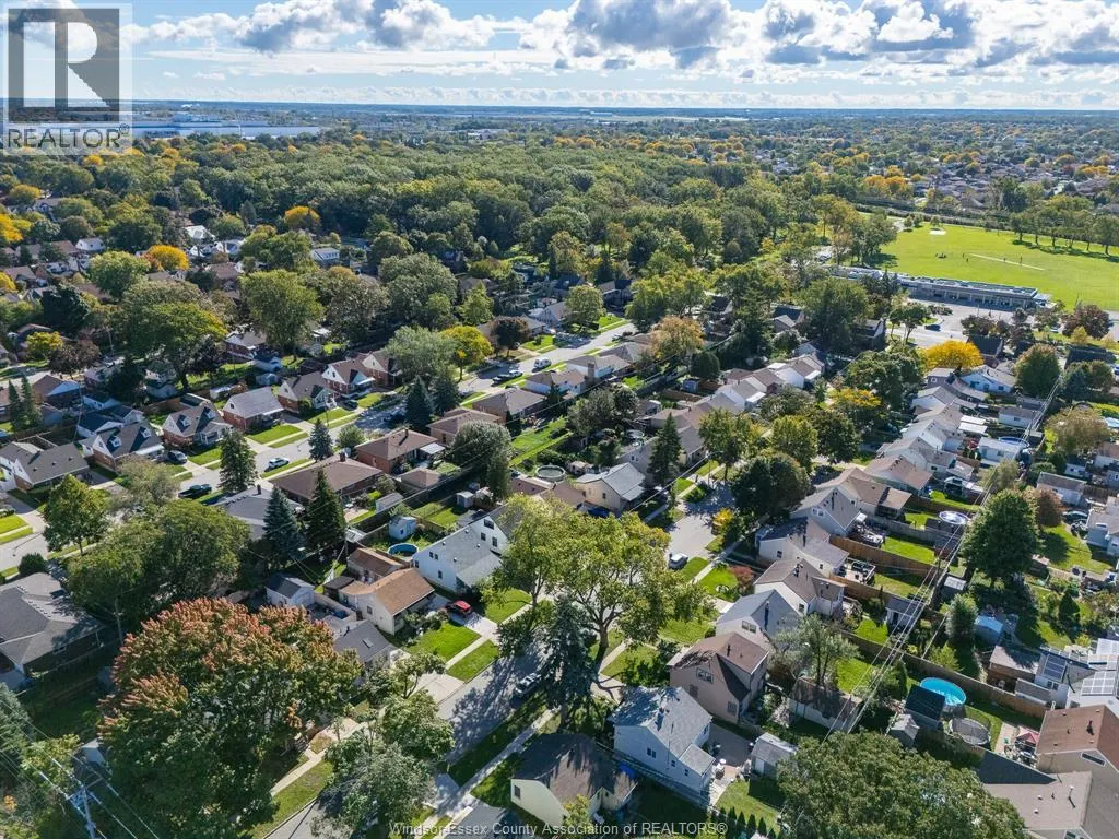 2328 FOREST