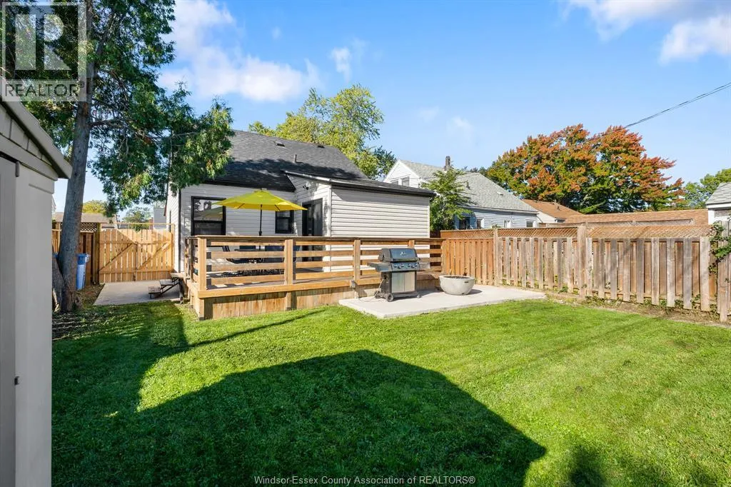 2328 FOREST
