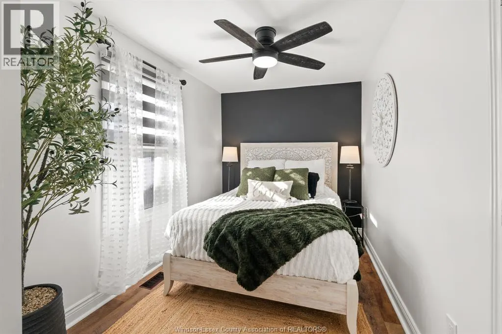 2328 FOREST