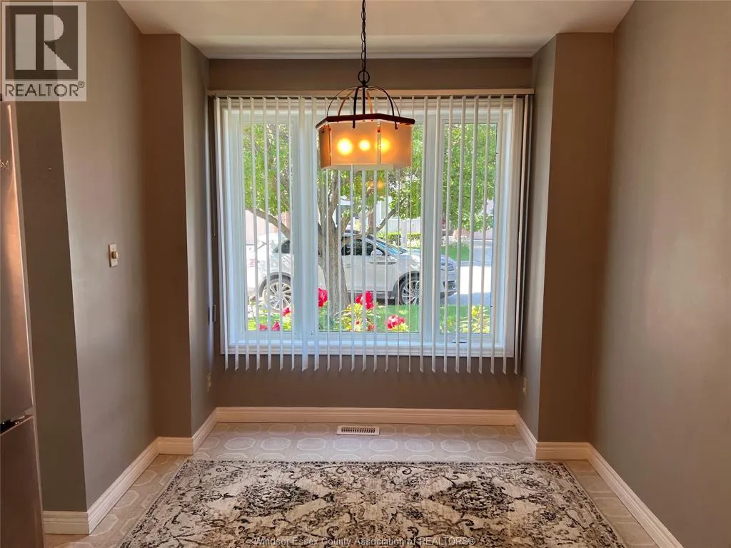 9 Erie Glen CRESCENT