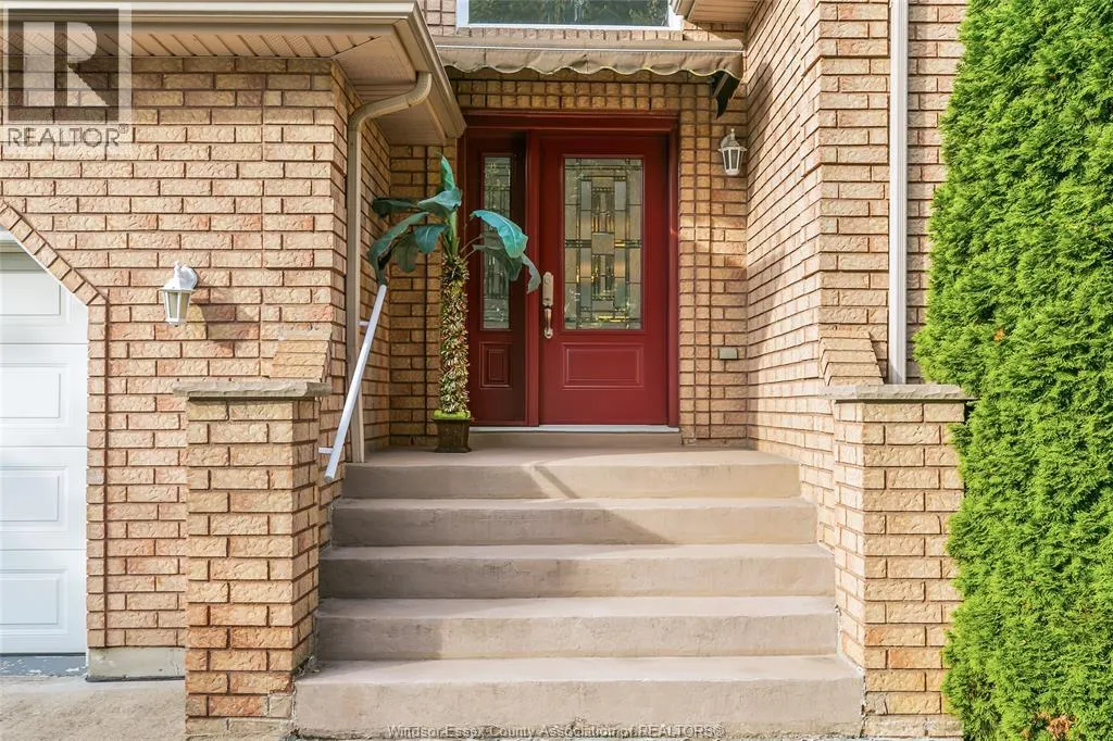445 JOHN HARVEY CRESCENT