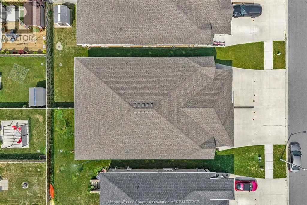 5 WOODLAND STREET