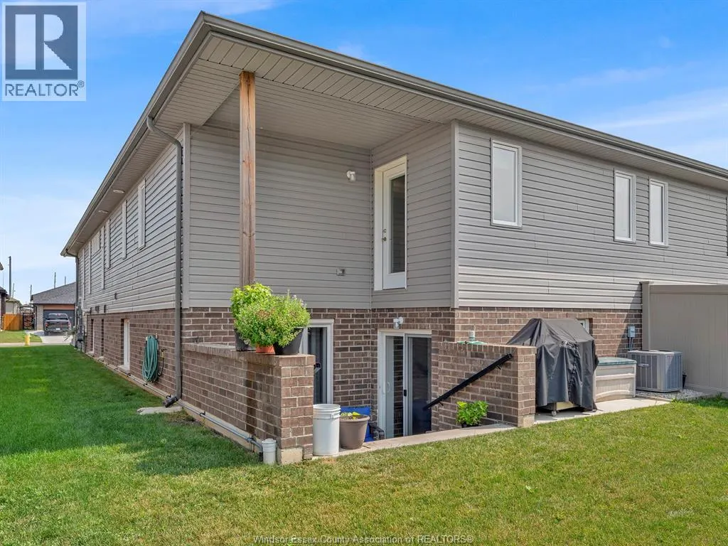 5 WOODLAND STREET