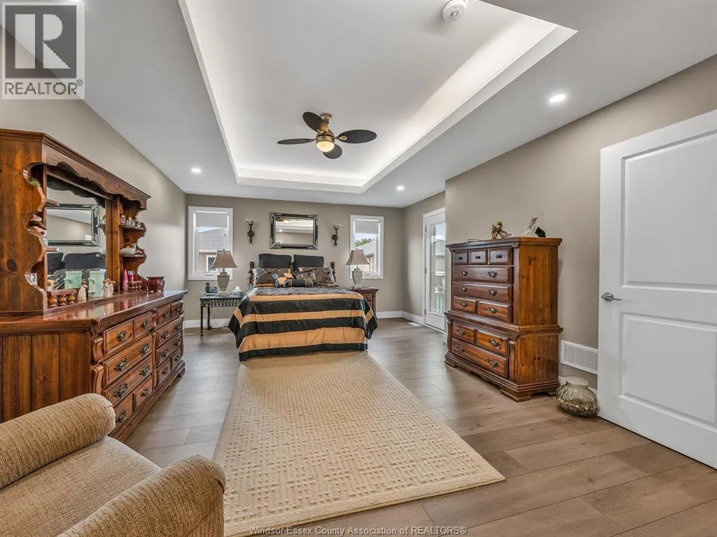 5 WOODLAND STREET