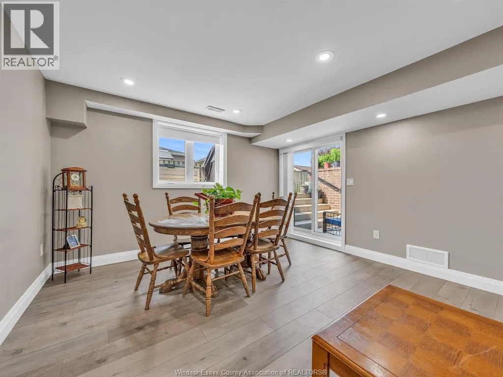 5 WOODLAND STREET