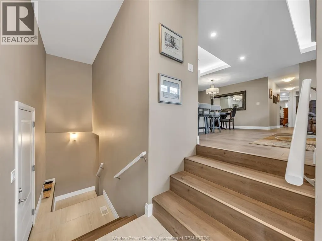 5 WOODLAND STREET