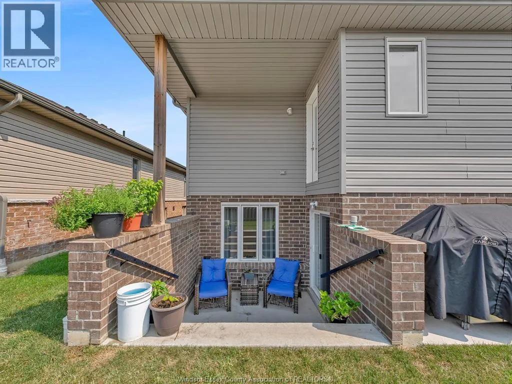 5 WOODLAND STREET