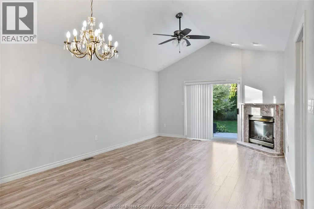 1487 IMPERIAL CRESCENT