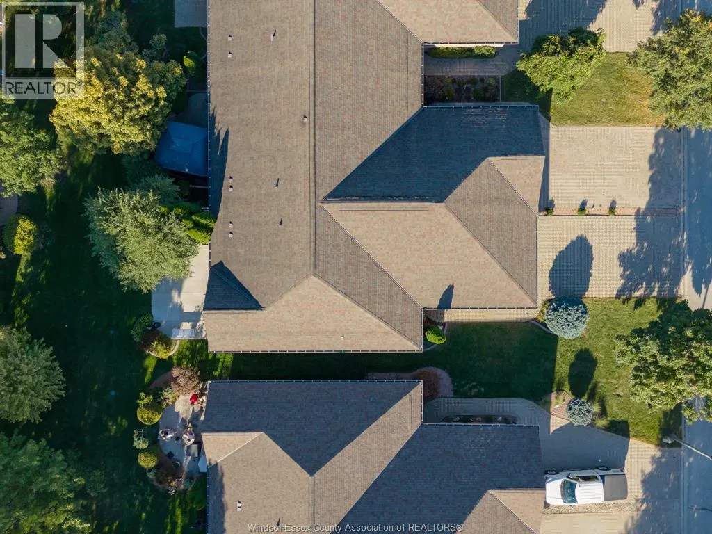 1487 IMPERIAL CRESCENT