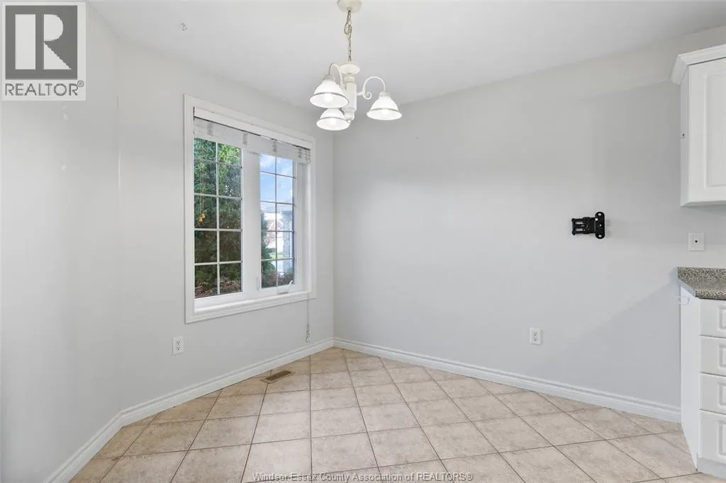 1487 IMPERIAL CRESCENT