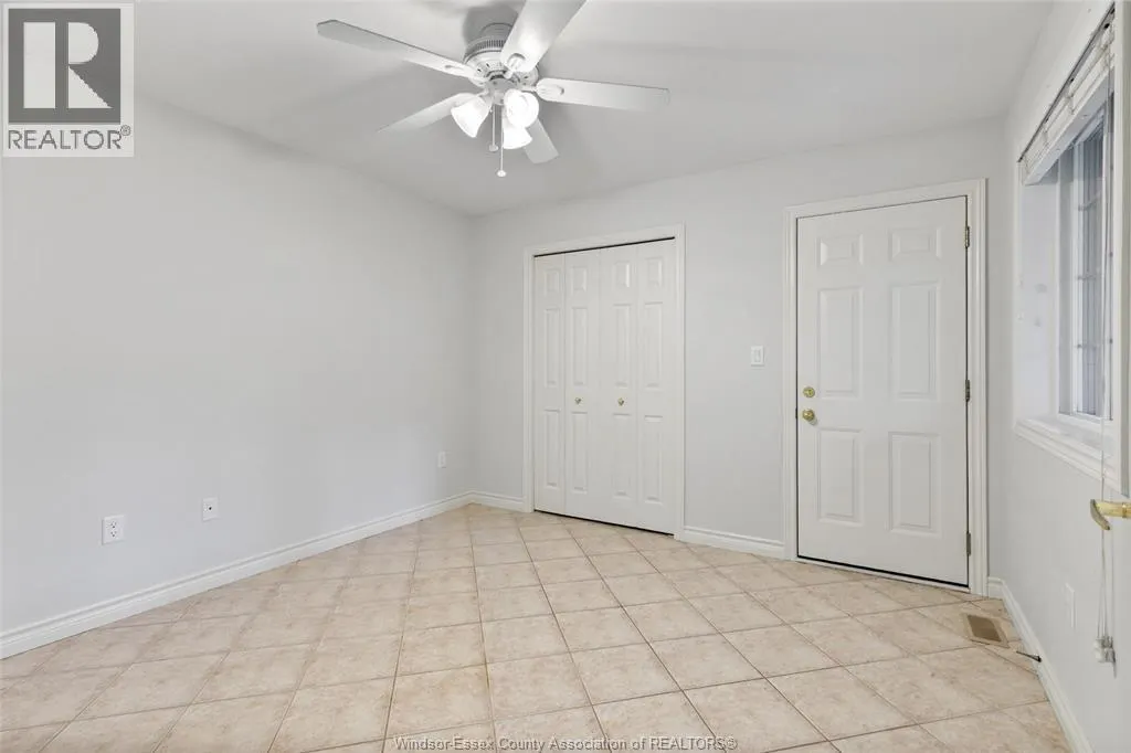 1487 IMPERIAL CRESCENT