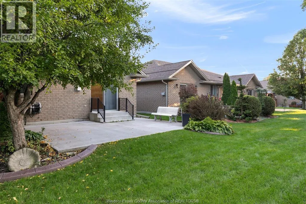 1487 IMPERIAL CRESCENT