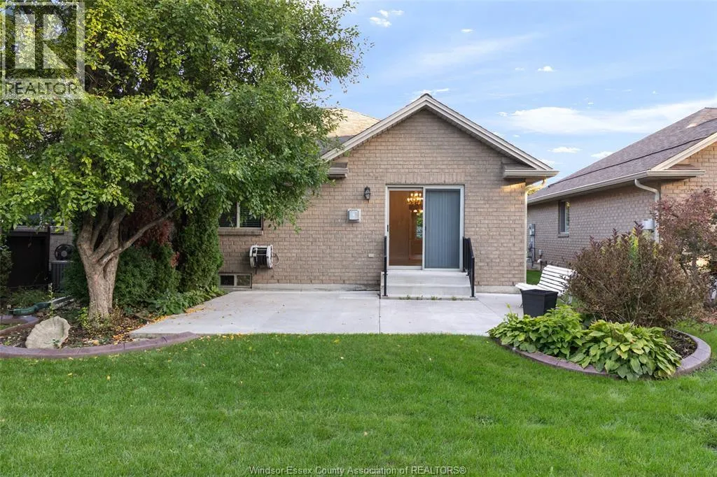 1487 IMPERIAL CRESCENT
