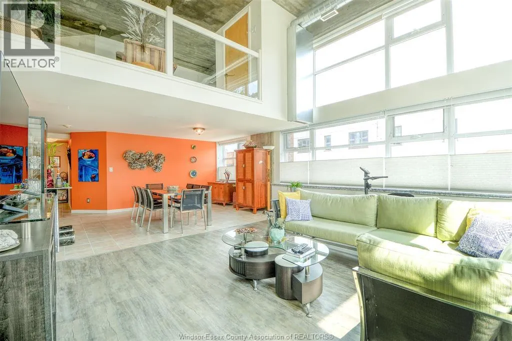 2175 WYANDOTTE STREET East Unit# 105