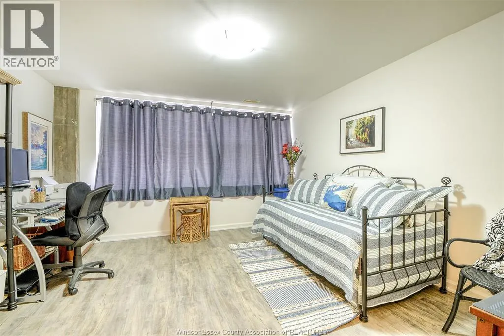 2175 WYANDOTTE STREET East Unit# 105