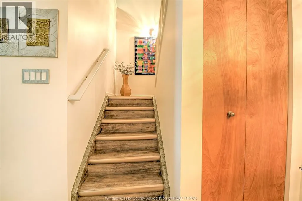 2175 WYANDOTTE STREET East Unit# 105