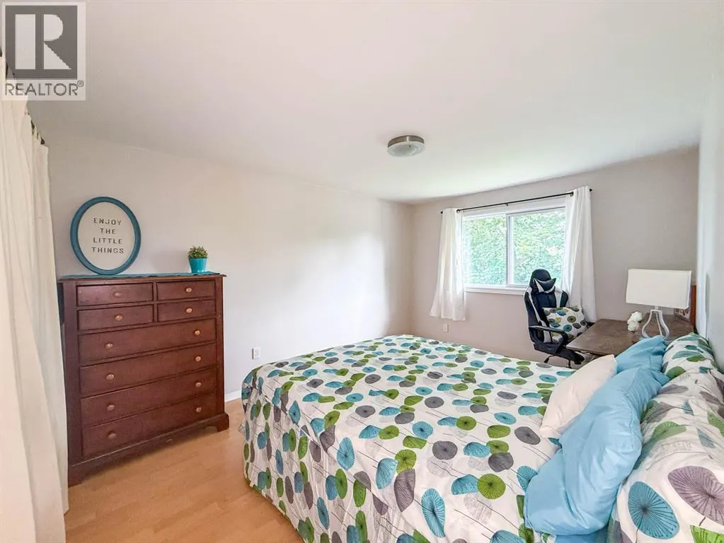 2623 KAYMAR CRESCENT