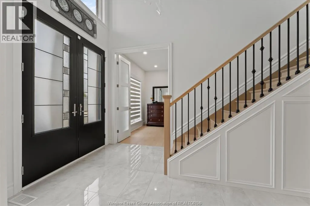 570 ORCHARDS CRESCENT