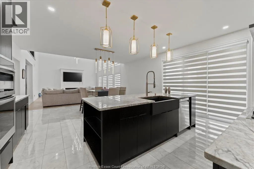 570 ORCHARDS CRESCENT