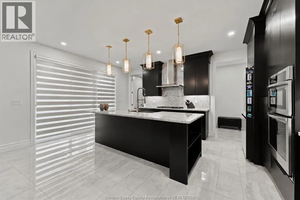 570 ORCHARDS CRESCENT