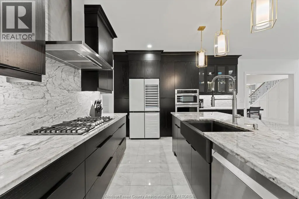 570 ORCHARDS CRESCENT