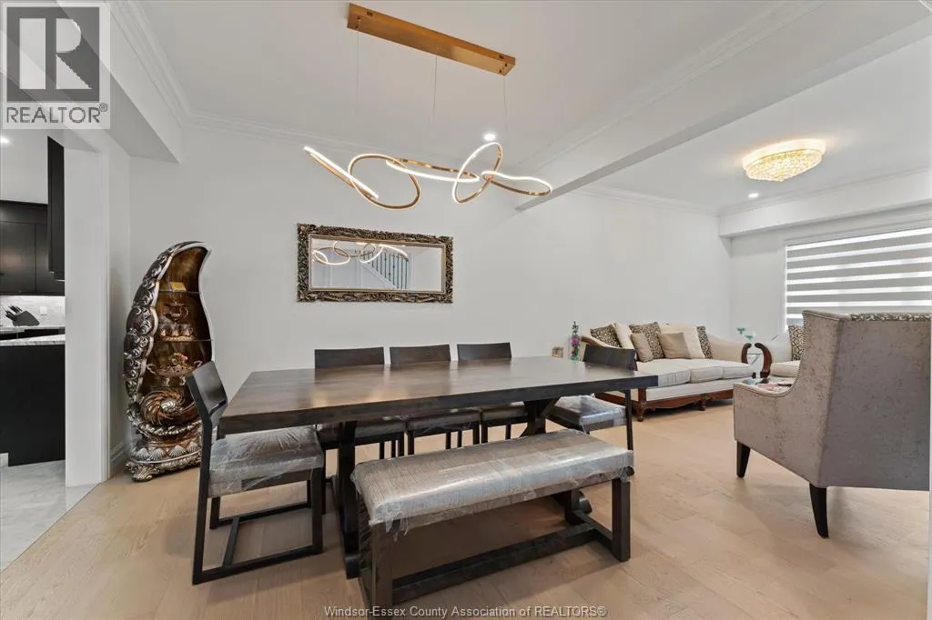 570 ORCHARDS CRESCENT