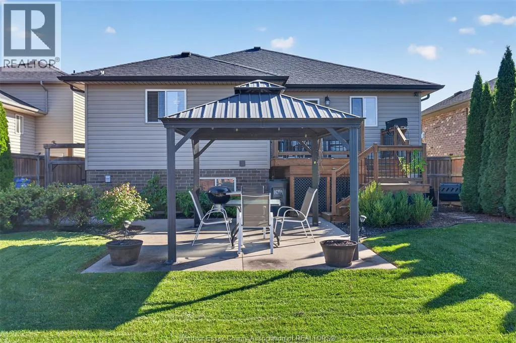 1049 THUNDERBAY