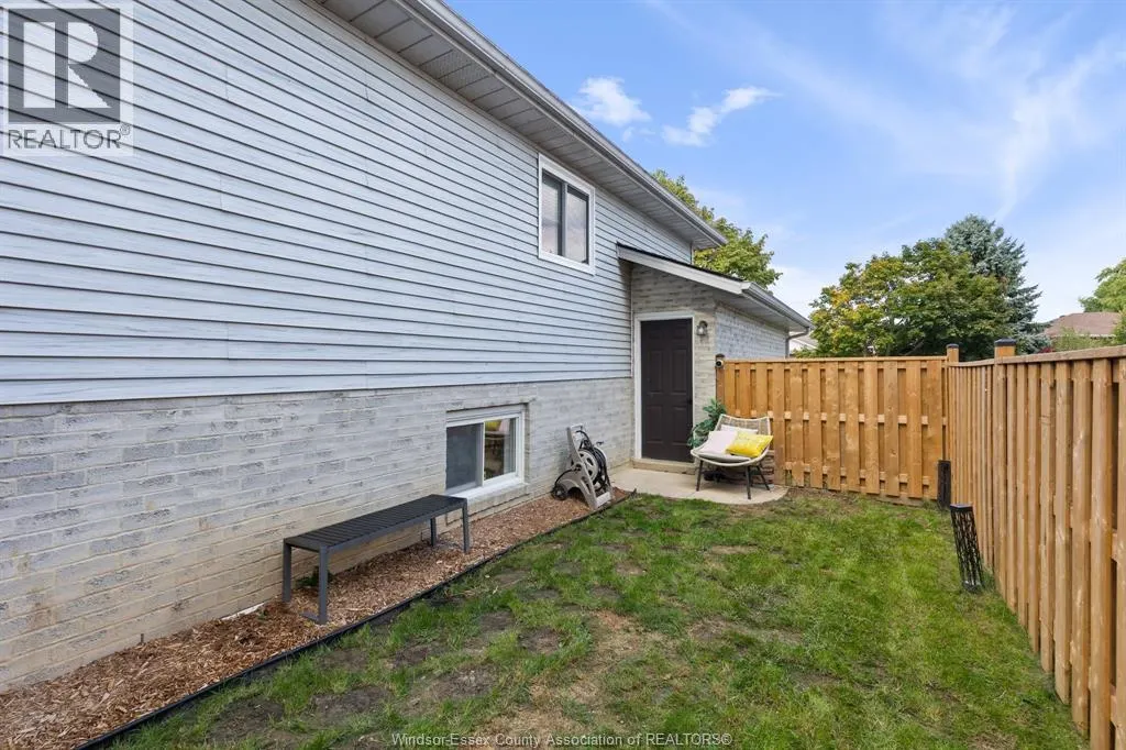 303 STONE RIDGE AVENUE