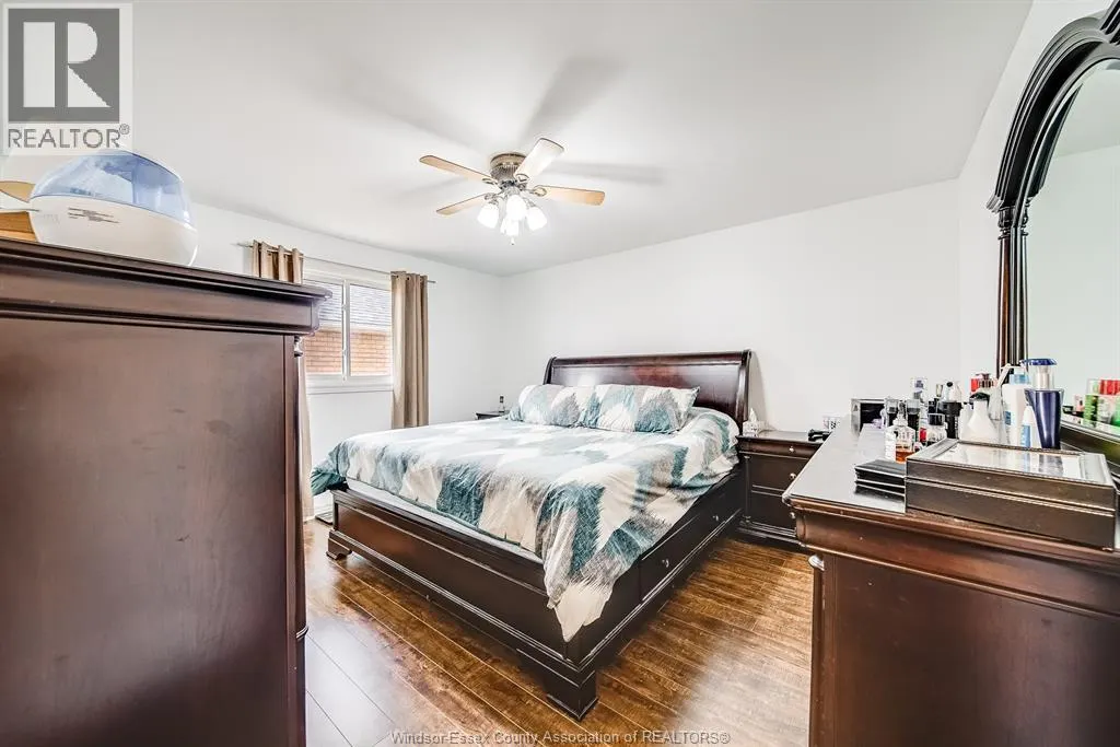 1488 IMPERIAL CRESCENT