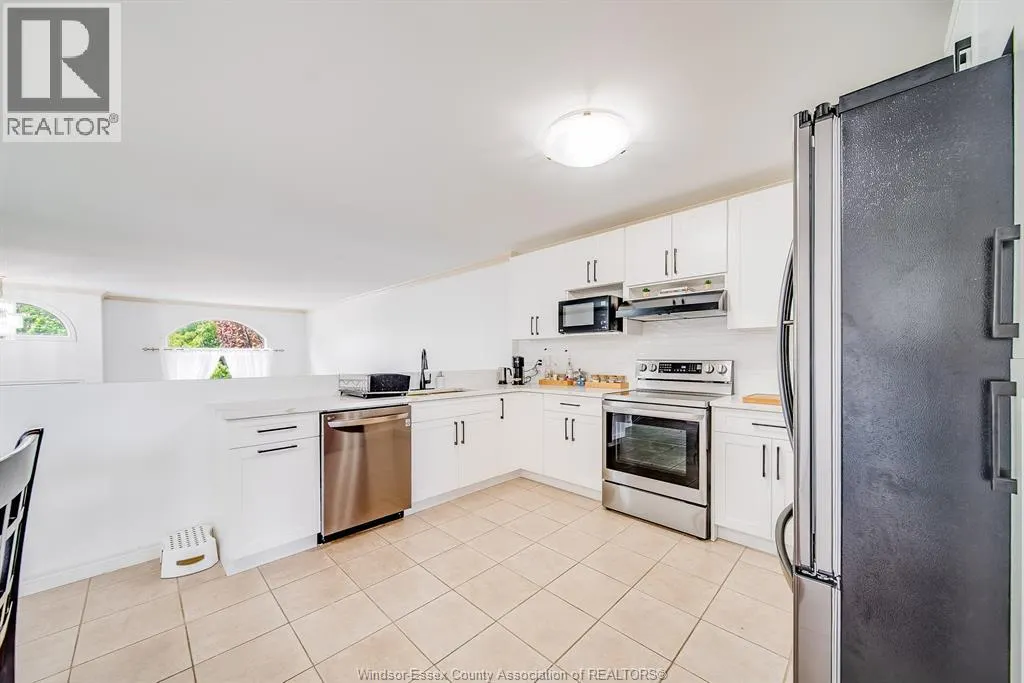 1488 IMPERIAL CRESCENT