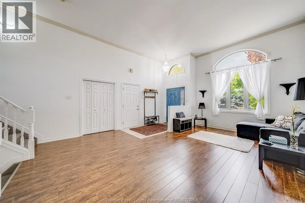 1488 IMPERIAL CRESCENT