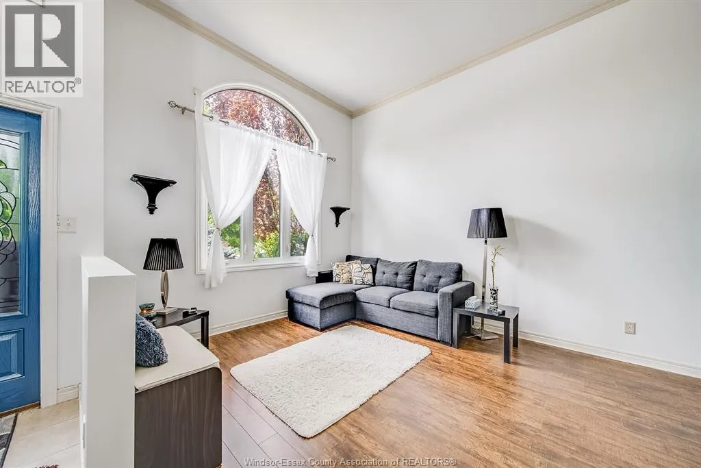 1488 IMPERIAL CRESCENT