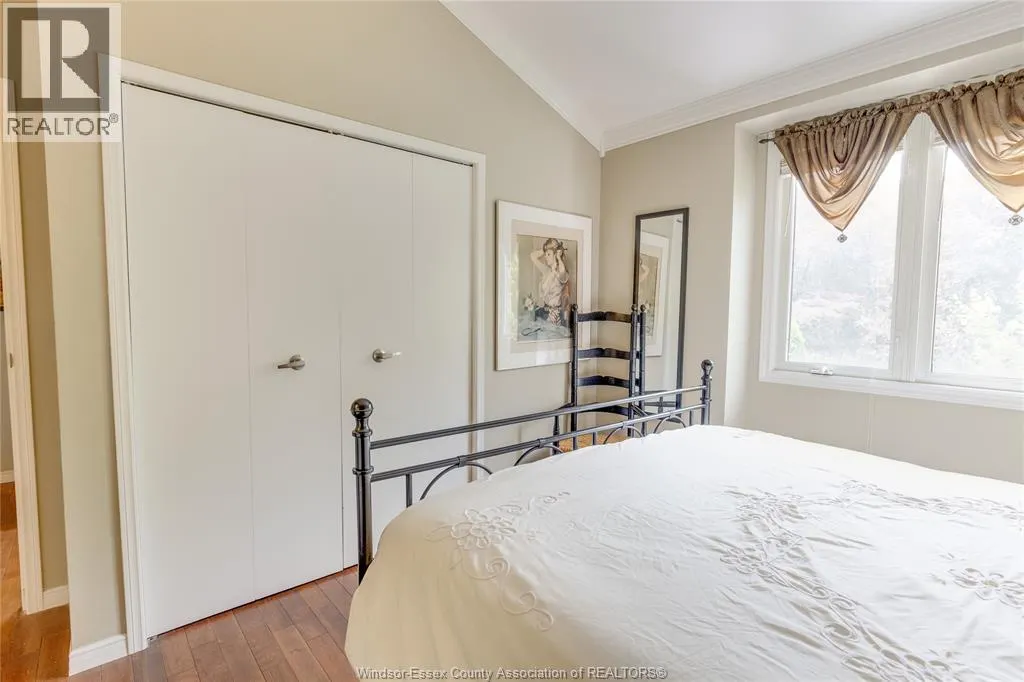 3917 RIVERSIDE East Unit# 9-3917