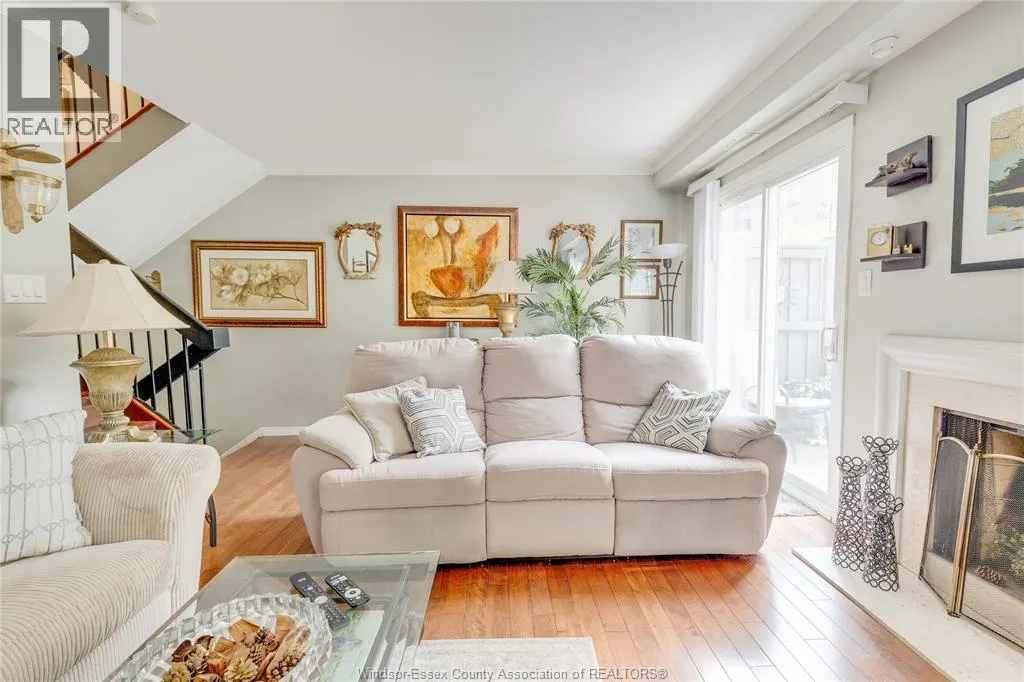 3917 RIVERSIDE East Unit# 9-3917