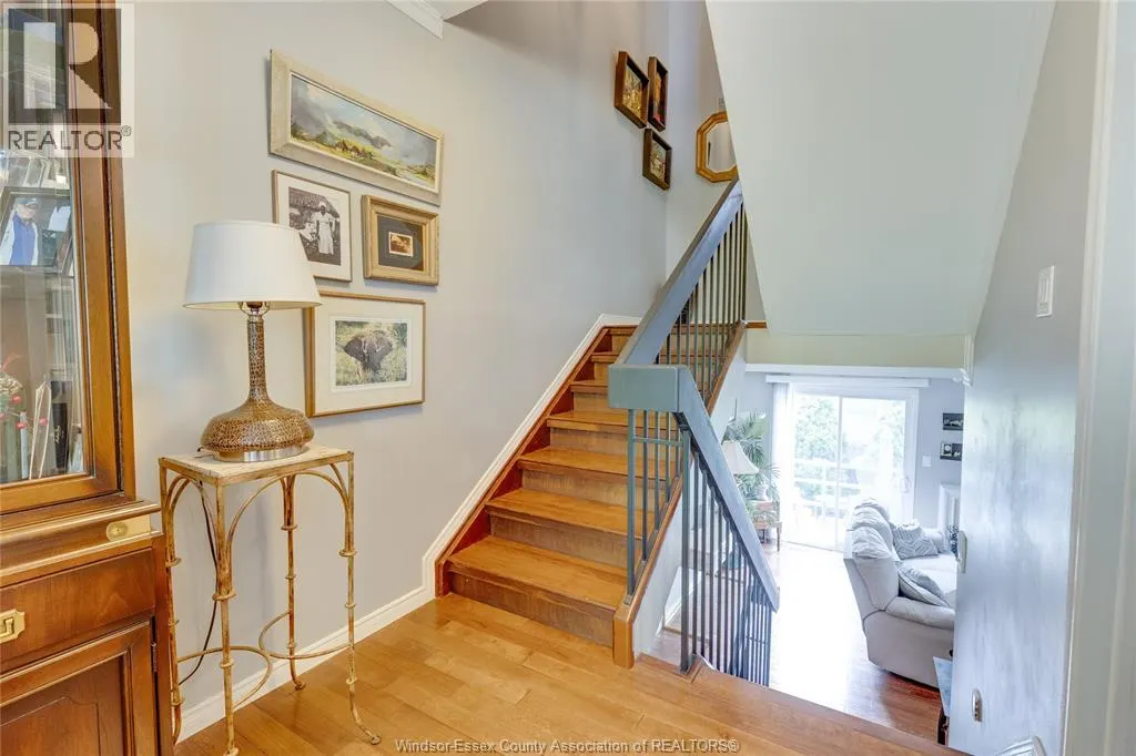 3917 RIVERSIDE East Unit# 9-3917