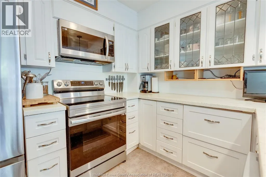 3917 RIVERSIDE East Unit# 9-3917