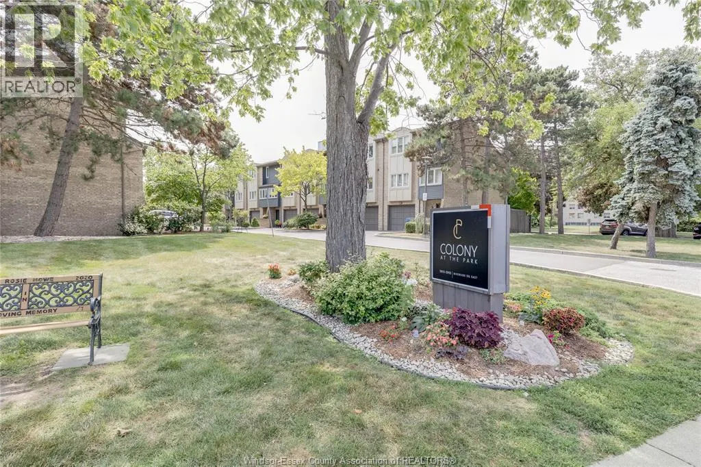 3917 RIVERSIDE East Unit# 9-3917
