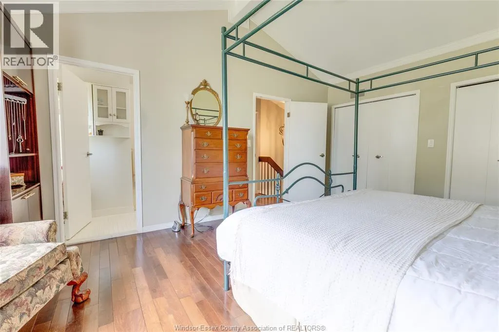 3917 RIVERSIDE East Unit# 9-3917