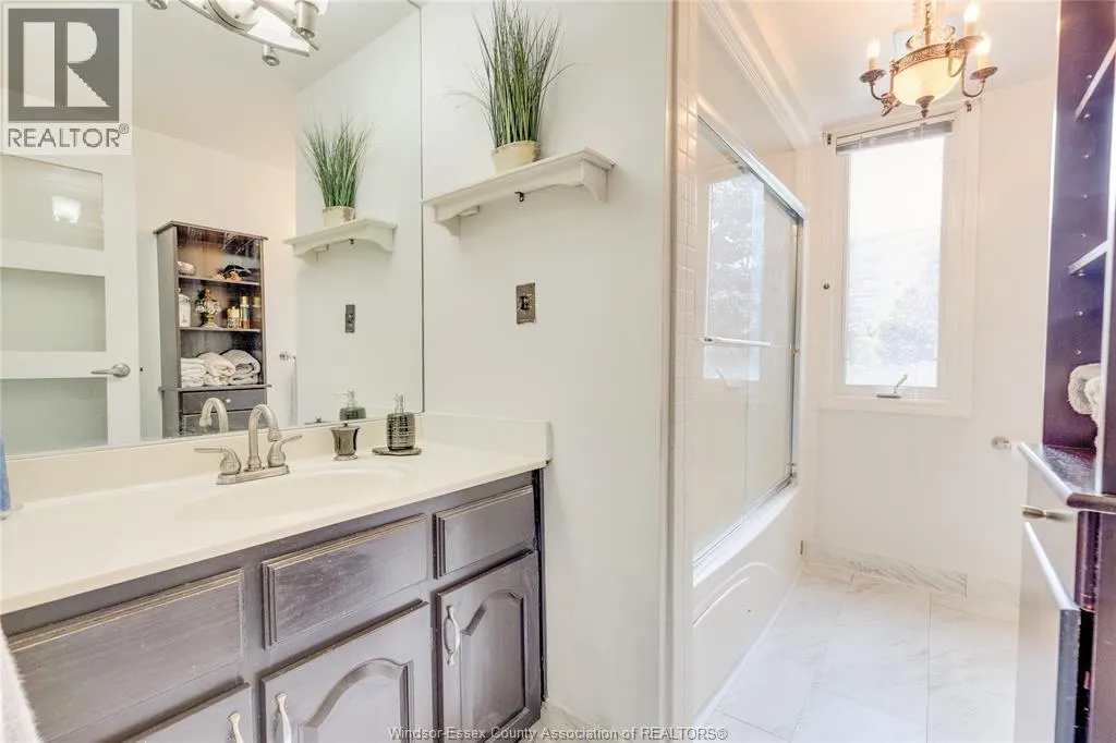 3917 RIVERSIDE East Unit# 9-3917