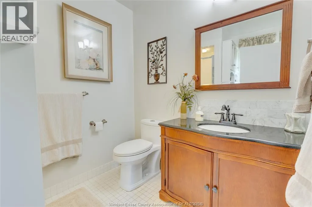 3917 RIVERSIDE East Unit# 9-3917