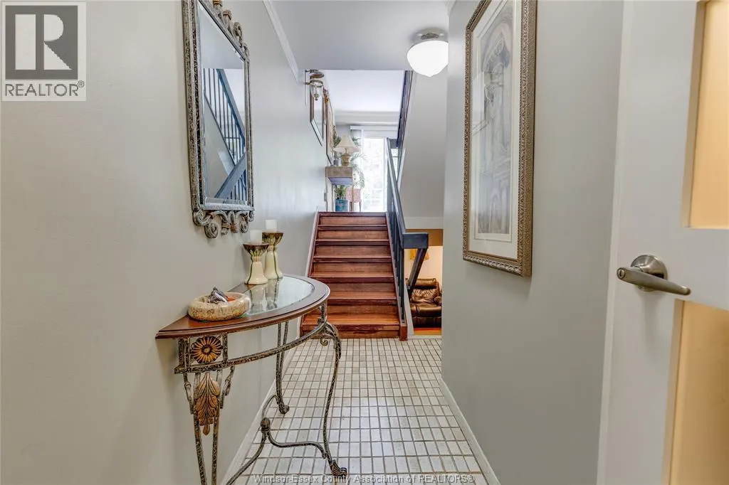 3917 RIVERSIDE East Unit# 9-3917