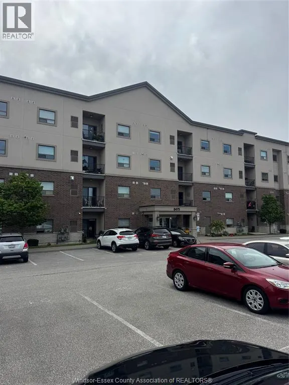 8475 WYANDOTTE STREET East Unit# 211
