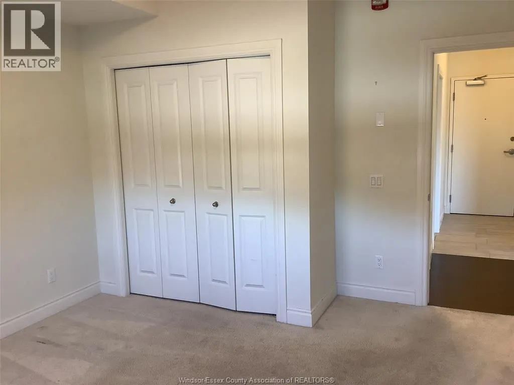 8475 WYANDOTTE STREET East Unit# 211