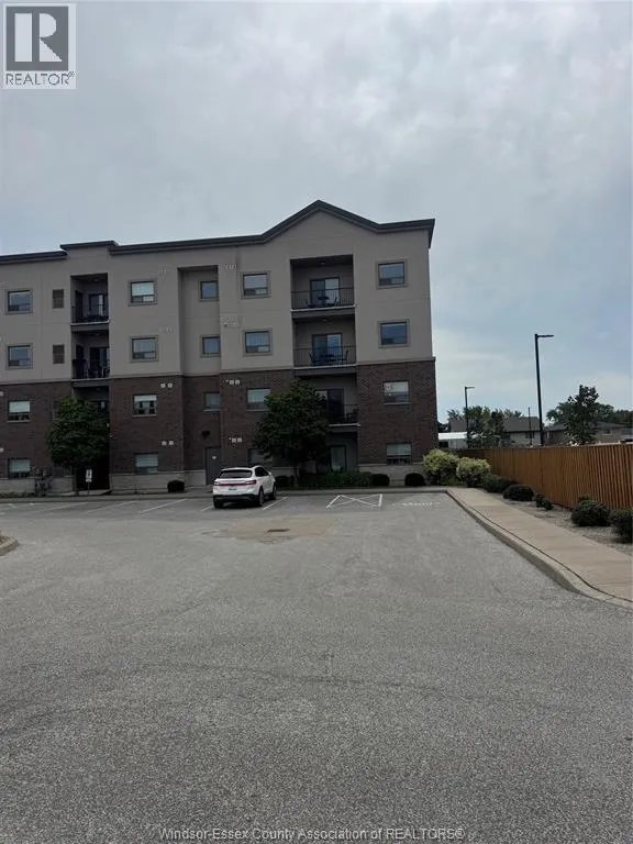 8475 WYANDOTTE STREET East Unit# 211