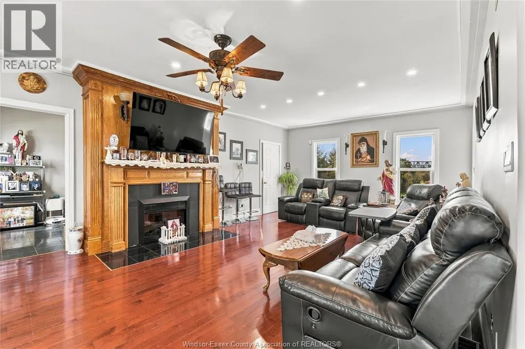 4765 HOWARD