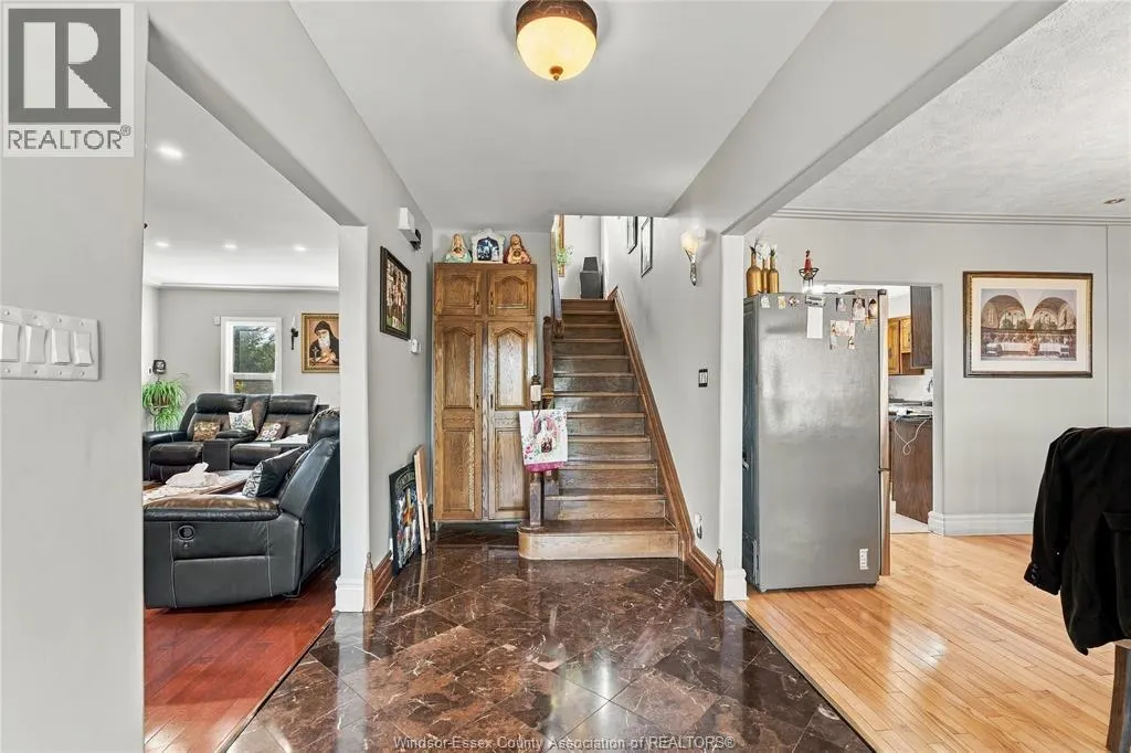4765 HOWARD